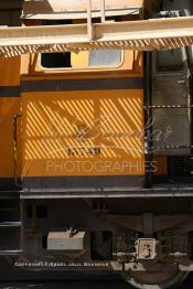 Image du Maroc Professionnelle de  Transport des phosphates par train à l'unité de production du Groupe OCP de L'Office chérifien des phosphates à Khouribga. Le Groupe OCP : Société anonyme fondée en 1920 et domiciliée au Maroc. Groupe OCP est le leader mondial des exportations des phosphates et produits dérivés, Mercredi 19 Septembre 2007. (Photo / Abdeljalil Bounhar)